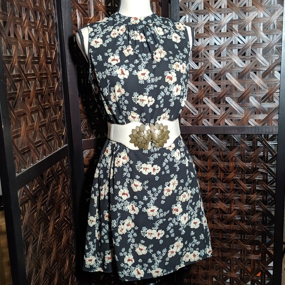 EUC DR2 Dress - Picture 7 of 7